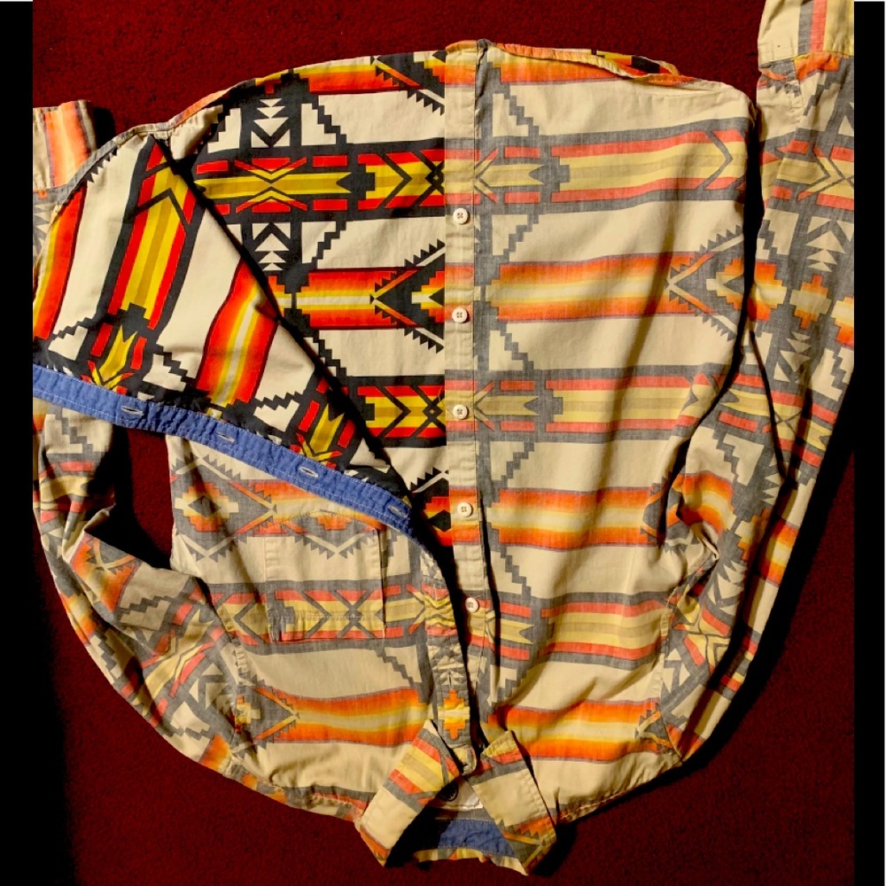 Long sleeve Aztec print